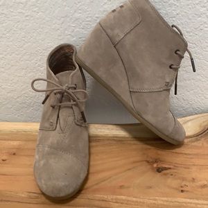 TOMS wedges, size 9
